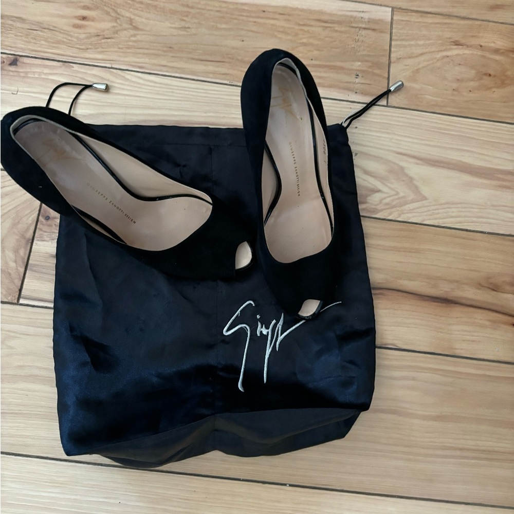 Giuseppe Zanotti Suede Ornate Heel seldom worn